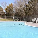 Days Inn By Wyndham Knoxville East 
