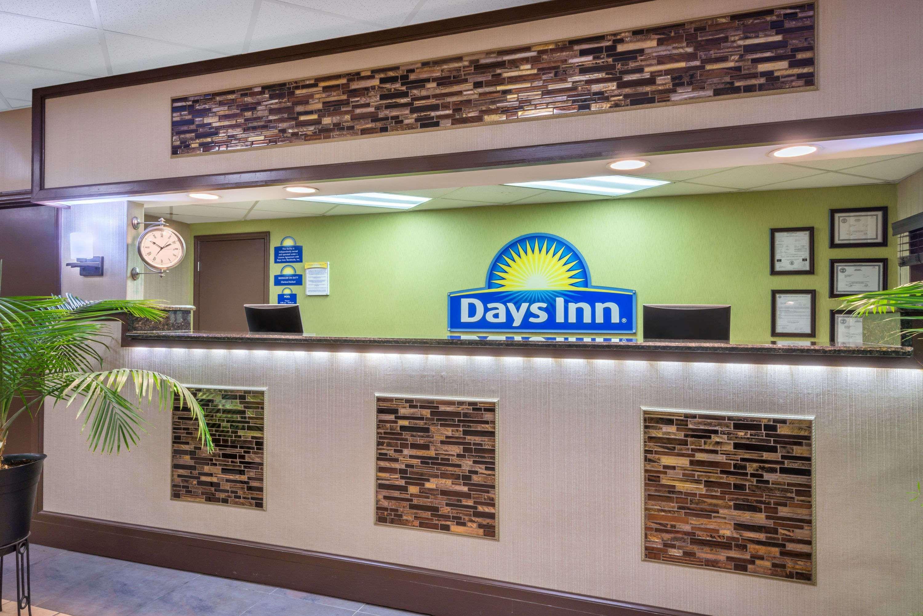 Days By Wyndham East Motel Knoxville