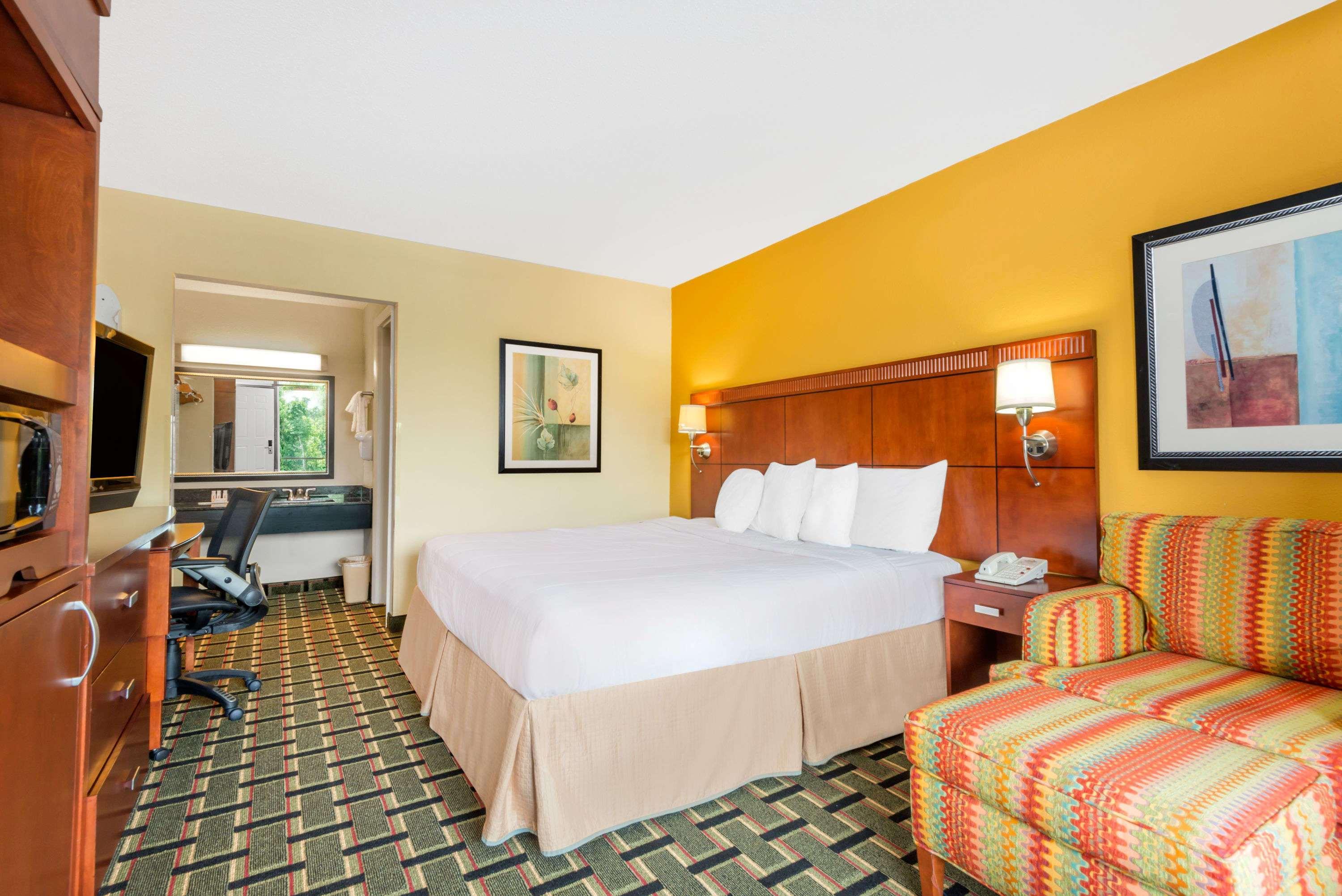 Motel Days By Wyndham East