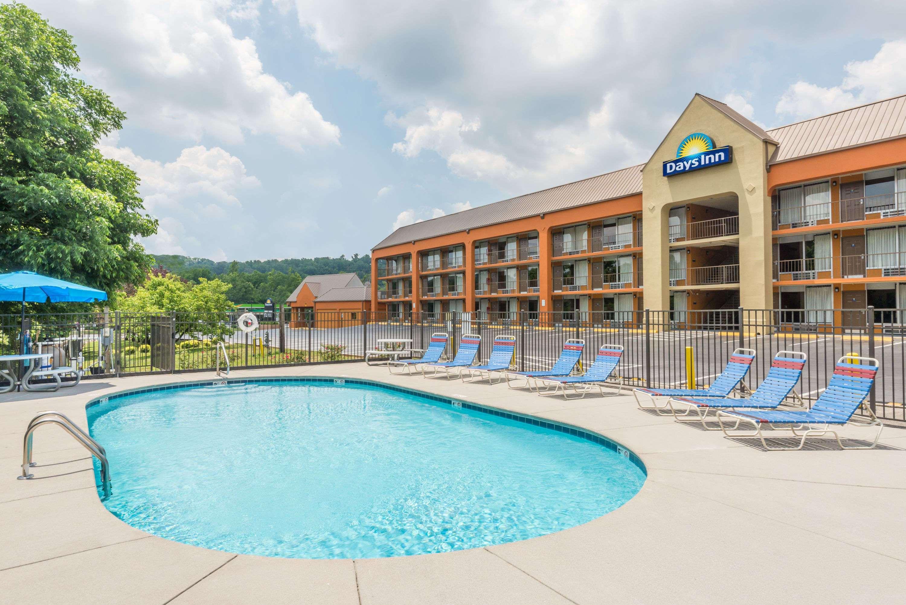 Days By Wyndham East Knoxville