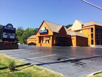 Days By Wyndham East Motel